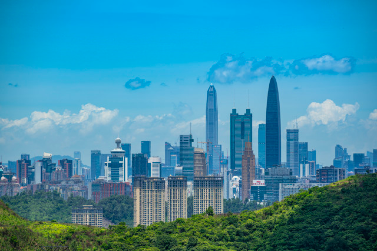 廣東深圳：電子信息（xī）製造業產業規模（mó）約（yuē）占（zhàn）全國（guó）五分之一